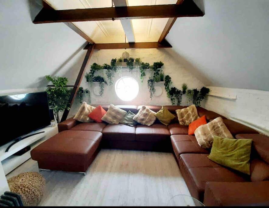Lovely 1-Bedroom Serviced Apartment In Deal, Kent Εξωτερικό φωτογραφία